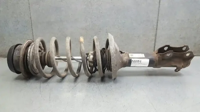 AMORTIGUADOR DELANTERO DERECHO VOLKSWAGEN VENTO (1H2) CL