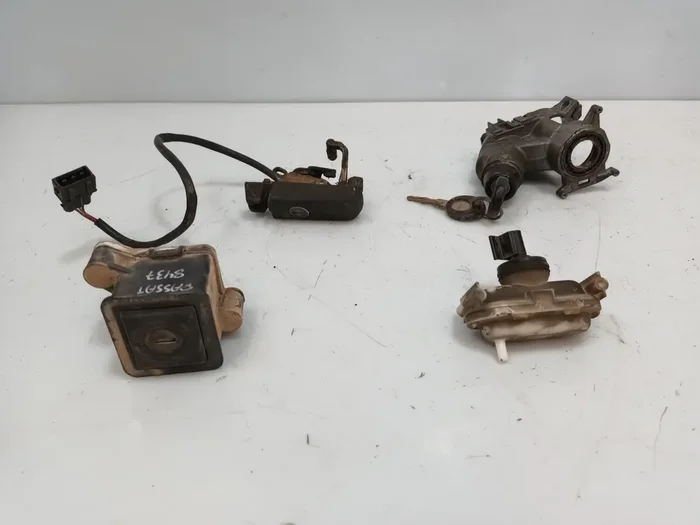 ANTIRROBO LLAVE CONTACTO VOLKSWAGEN PASSAT BERLINA (312) GL