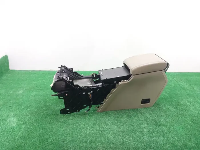 APOYABRAZOS CENTRAL LAND ROVER RANGE LR054859-9041963