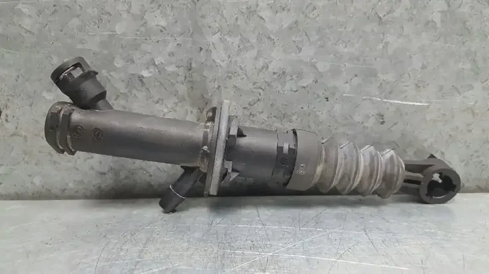 BOMBA EMBRAGUE RENAULT CLIO III Business