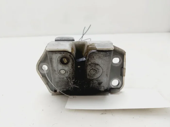CERRADURA MALETERO PORTON SUZUKI SWIFT 8251063J00000-9385739