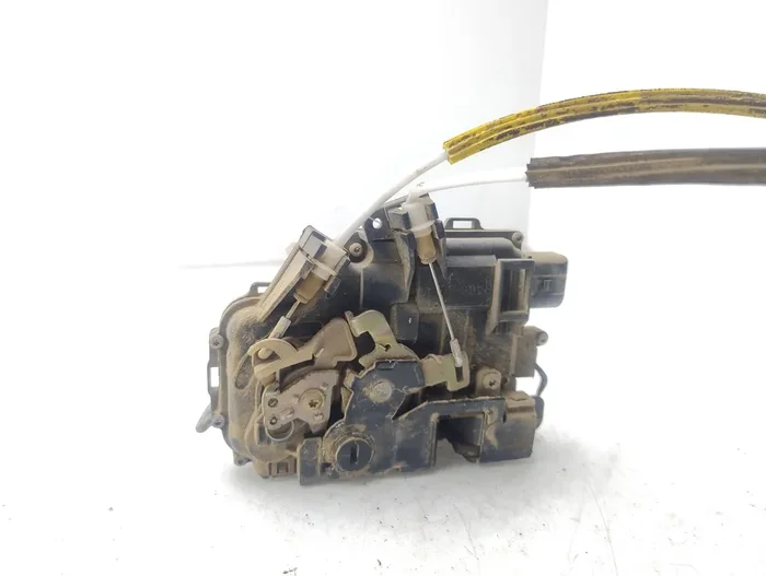 CERRADURA PUERTA TRASERA IZQUIERDA AUDI ALLROAD 4B0839015G-8299579