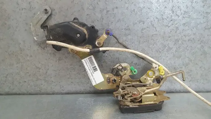 CERRADURA PUERTA TRASERA IZQUIERDA SUZUKI BALENO FAMILIAR (SYEG) 1.6 GLX