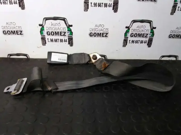 CINTURON SEGURIDAD TRASERO CENTRAL HYUNDAI LANTRA (J1) 1.6 16V GLS DOHC
