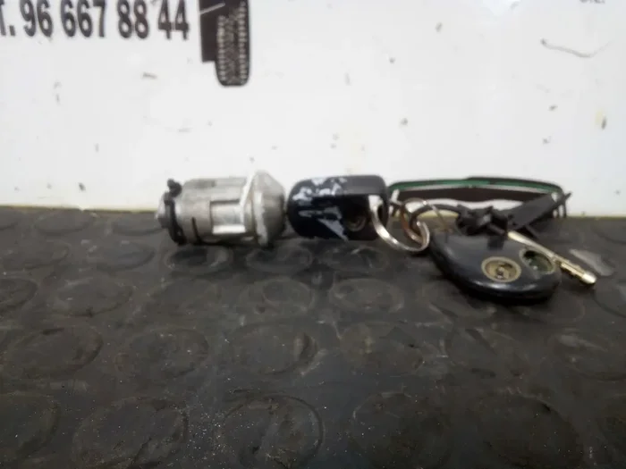 CONMUTADOR DE ARRANQUE FORD FIESTA BERLINA (DX)