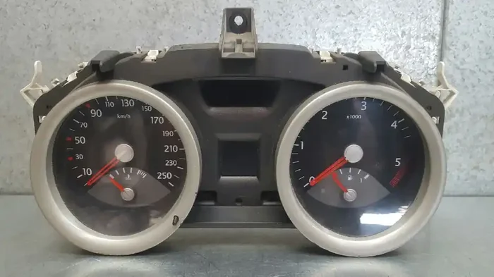 CUADRO INSTRUMENTOS RENAULT MEGANE II CLASSIC BERLINA Confort Authentique