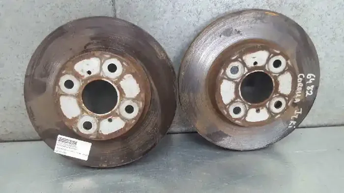 DISCO FRENO DELANTERO TOYOTA COROLLA (E11) 1.6 Linea Luna (3-ptas.)
