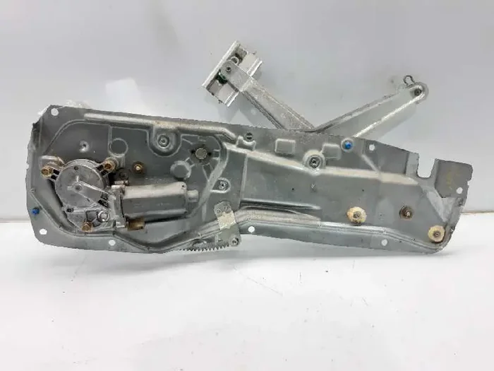 ELEVALUNAS DELANTERO DERECHO VOLVO SERIE 850 9133483-5846921