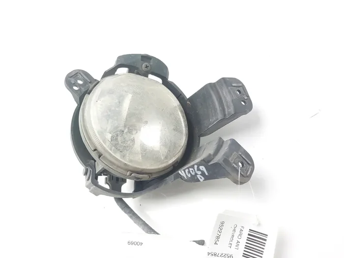 FARO ANTINIEBLA DERECHO CHEVROLET TRAX 95227854-9426518