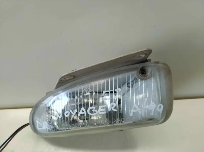 FARO ANTINIEBLA DERECHO CHRYSLER VOYAGER GS 2.0 Family