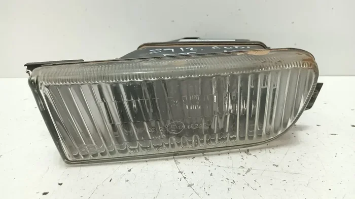 FARO ANTINIEBLA IZQUIERDO AUDI 100 BERLINA (C4) Básico