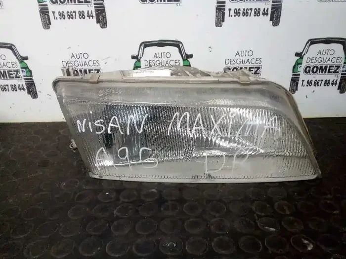 FARO DERECHO NISSAN MAXIMA QX (A32) 3.0 SS