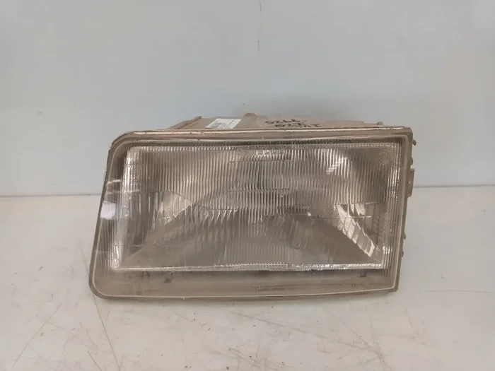 FARO IZQUIERDO IVECO DAILY FURGÓN (1989) 35-8 Base Caja cerrada techo elevado