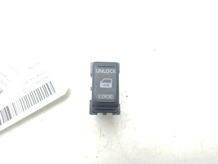 INTERRUPTOR NISSAN NAVARA 252105X00A-9367743