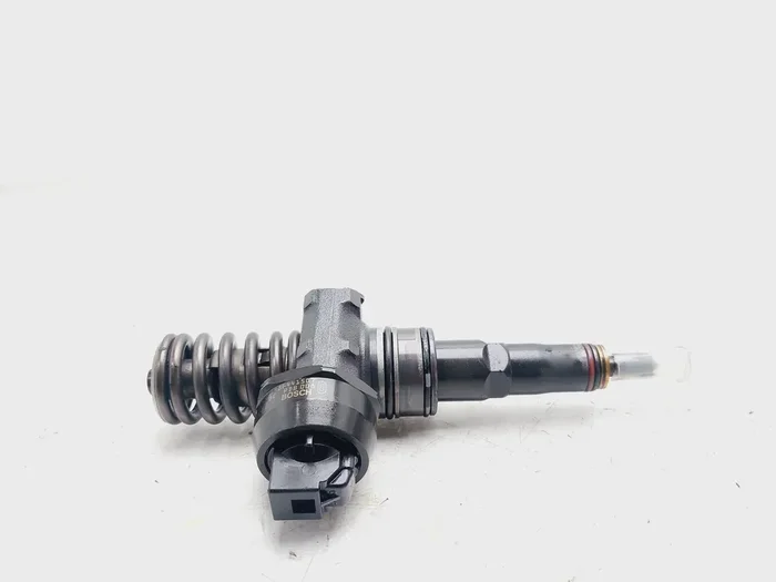 INYECTOR VOLKSWAGEN PASSAT 03813007079BX-8739211