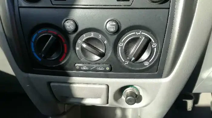 MANDO CALEFACCION AIRE ACONDICIONADO MAZDA PREMACY (CP) TD Active