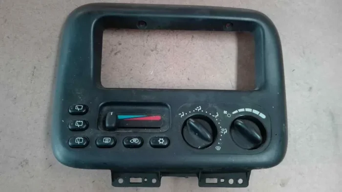MANDO CLIMATIZADOR CHRYSLER VOYAGER ES