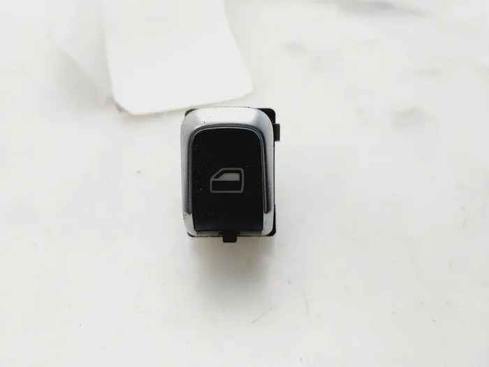 MANDO ELEVALUNAS DELANTERO DERECHO AUDI A4 8K0959855B-9431518