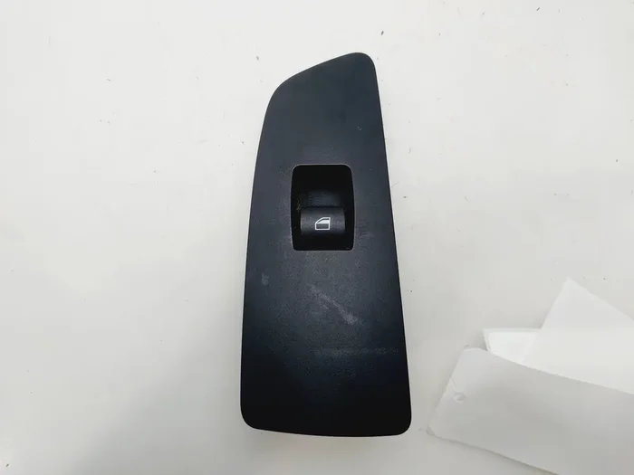MANDO ELEVALUNAS DELANTERO DERECHO BMW SERIE 1 6935534-9423906
