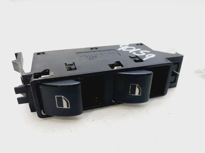 MANDO ELEVALUNAS DELANTERO DERECHO BMW SERIE 3 6902179-9422809