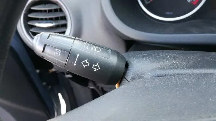 MANDO INTERMITENTES OPEL CORSA D CMon