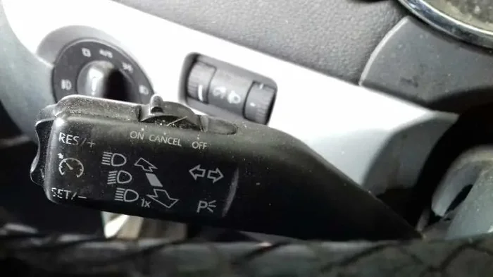 MANDO INTERMITENTES SKODA YETI (5L)(2009) Ambition
