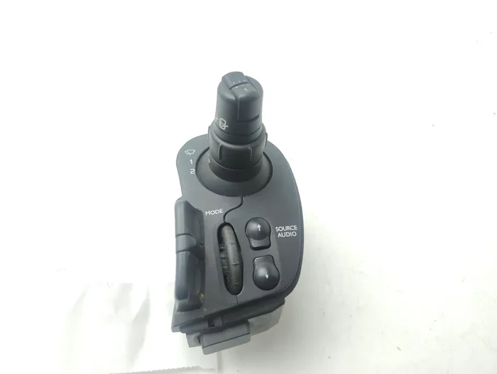 MANDO LIMPIA RENAULT MODUS 7701060097-8945845