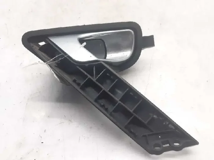MANETA INTERIOR TRASERA DERECHA NISSAN PRIMERA Z50252000-5686200