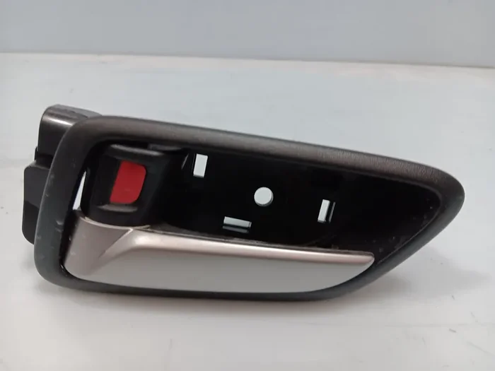 MANETA INTERIOR TRASERA IZQUIERDA MAZDA 2 BERLINA (DJ) Black Tech Edition