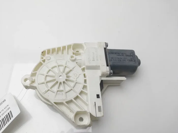 MOTOR ELEVALUNAS TRASERO DERECHO AUDI A4 8K0959812A-9388581