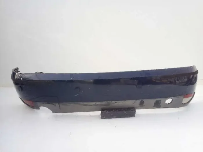 PARAGOLPES TRASERO FORD FOCUS BERLINA (CAK) Ambiente
