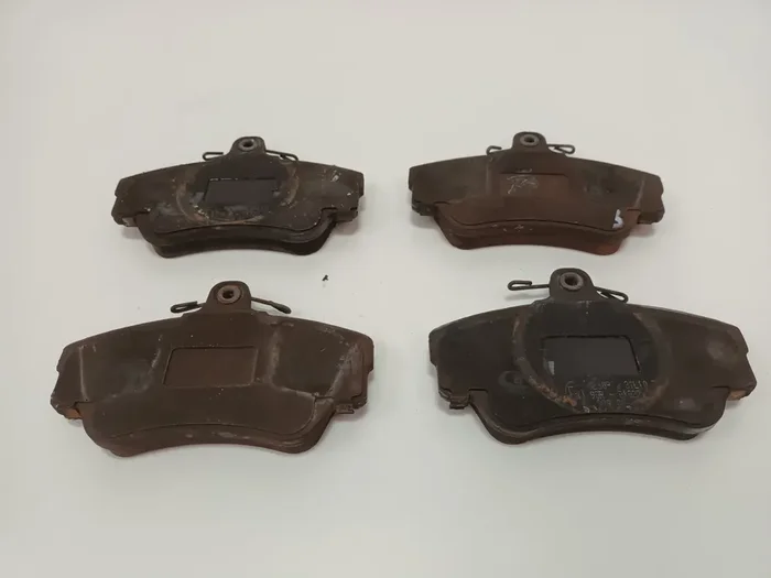 PASTILLAS DE FRENO VOLVO SERIE 460 2.0i Action