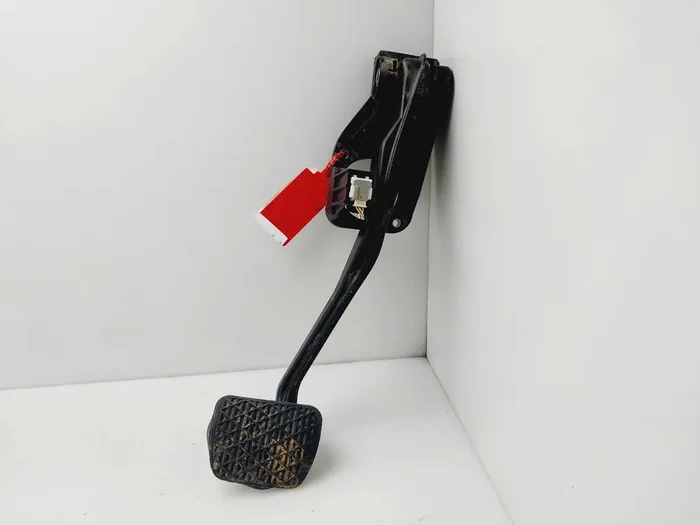 PEDAL FRENO MERCEDES-BENZ CLASE A2462900400-9271167