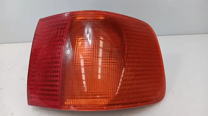 PILOTO TRASERO DERECHO AUDI 100 BERLINA (C4) Básico