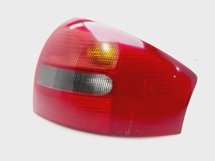 PILOTO TRASERO DERECHO AUDI A6 4B5945096-9392578