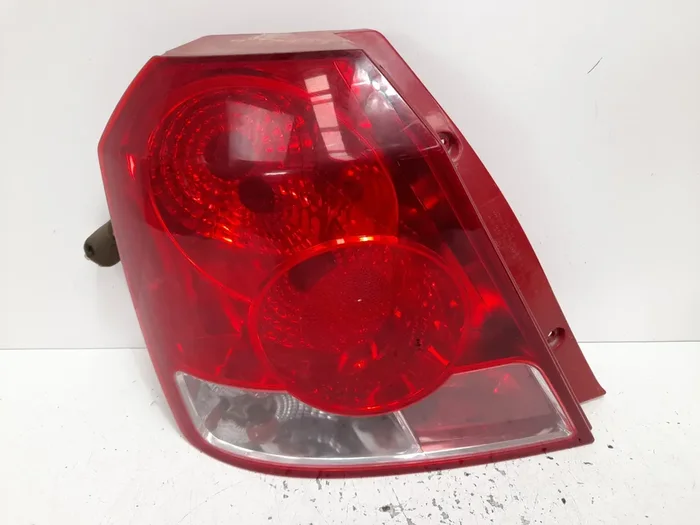 PILOTO TRASERO IZQUIERDO DAEWOO KALOS 1.4 SR