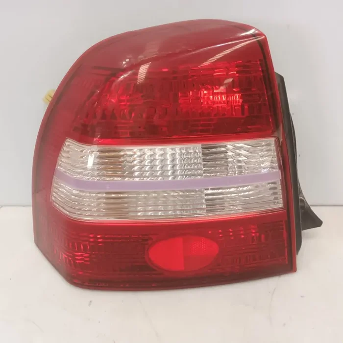 PILOTO TRASERO IZQUIERDO KIA SHUMA 1.8 GS Berlina portón
