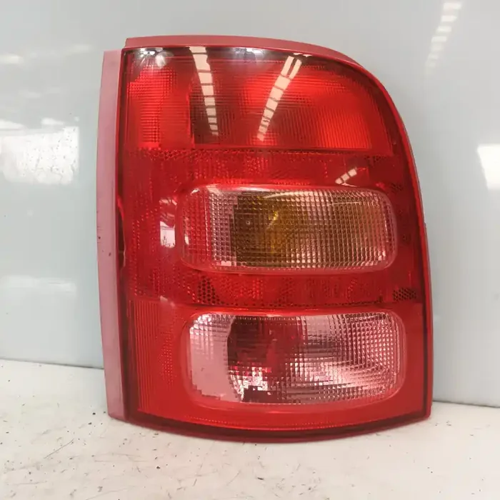 PILOTO TRASERO IZQUIERDO NISSAN MICRA (K11) Comfort