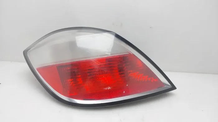 PILOTO TRASERO IZQUIERDO OPEL ASTRA 24451835-8795130