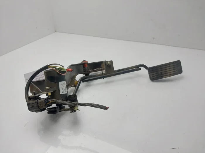 POTENCIOMETRO PEDAL HYUNDAI TRAJET 3519027000-9417743
