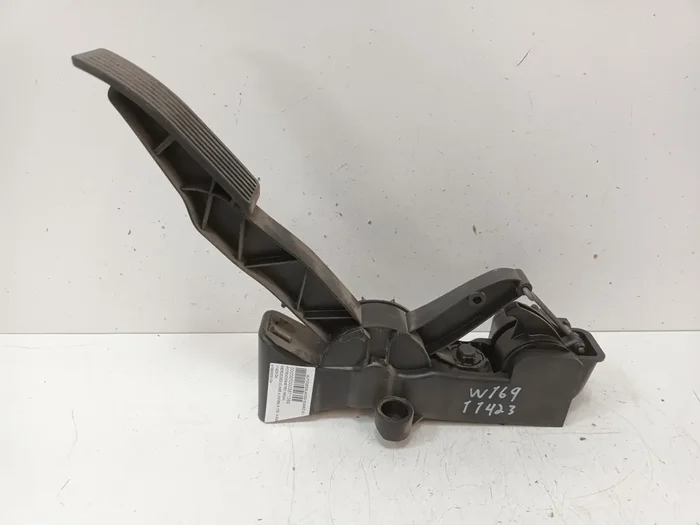 POTENCIOMETRO PEDAL MERCEDES-BENZ CLASE A (BM 169) A 170 A-Edition