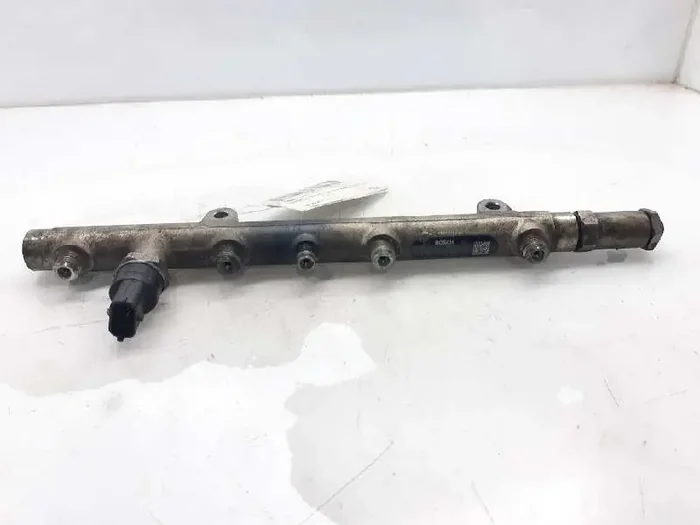 RAMPA INYECTORA NISSAN PRIMERA 8200347176-5680480