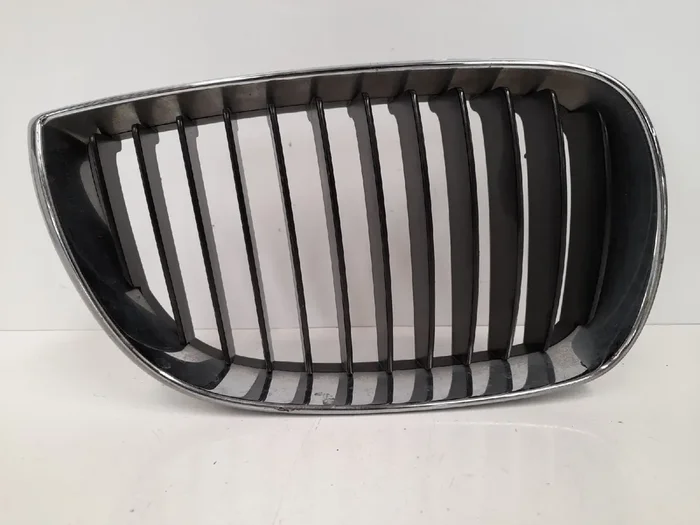 REJILLA DELANTERA BMW SERIE 1 BERLINA (E81E87) 116d