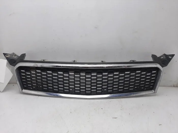 REJILLA DELANTERA CHEVROLET AVEO 96808250-9025846