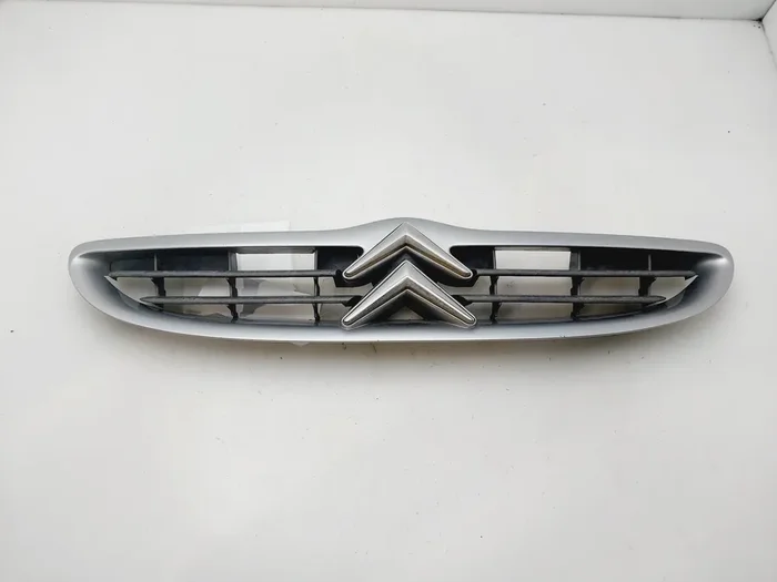 REJILLA DELANTERA CITROEN SAXO 9636013080-9395041