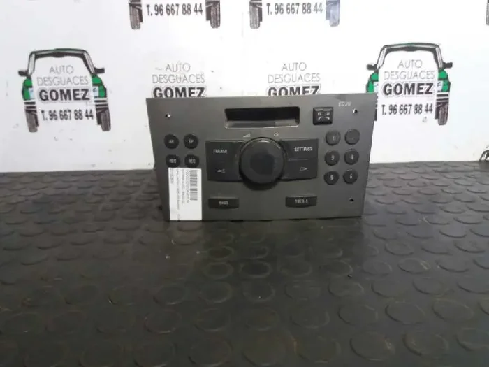 SISTEMA AUDIO RADIO CD OPEL ASTRA H BERLINA Essentia