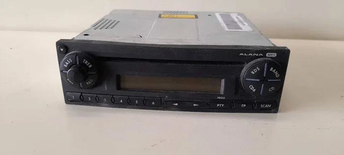 SISTEMA AUDIO RADIO CD SEAT IBIZA (6L1) Reference
