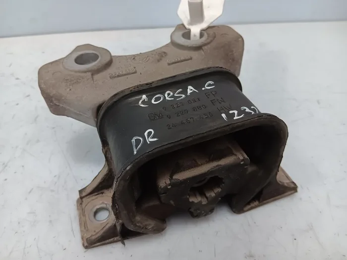 SOPORTE MOTOR DERECHO OPEL CORSA C Cosmo