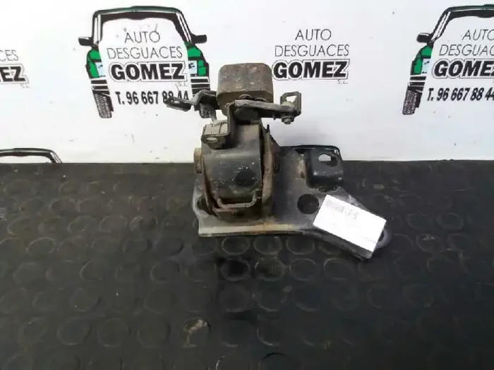 SOPORTE MOTOR IZQUIERDO TOYOTA COROLLA (E12) 1.4 D-4D Sol Compact