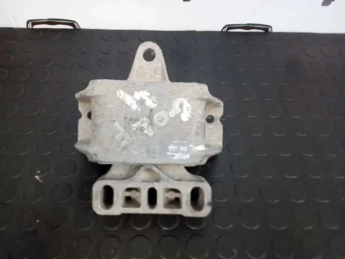 SOPORTE MOTOR IZQUIERDO VOLKSWAGEN GOLF IV VARIANT (1J5)(05.1999)